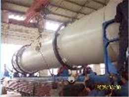 巴西污泥烘干機車間吊裝現(xiàn)